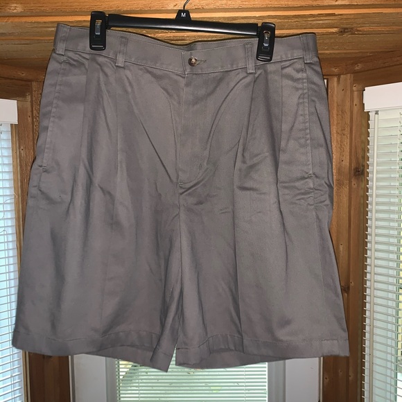 Jos. A. Bank. Dress shorts - Picture 1 of 4